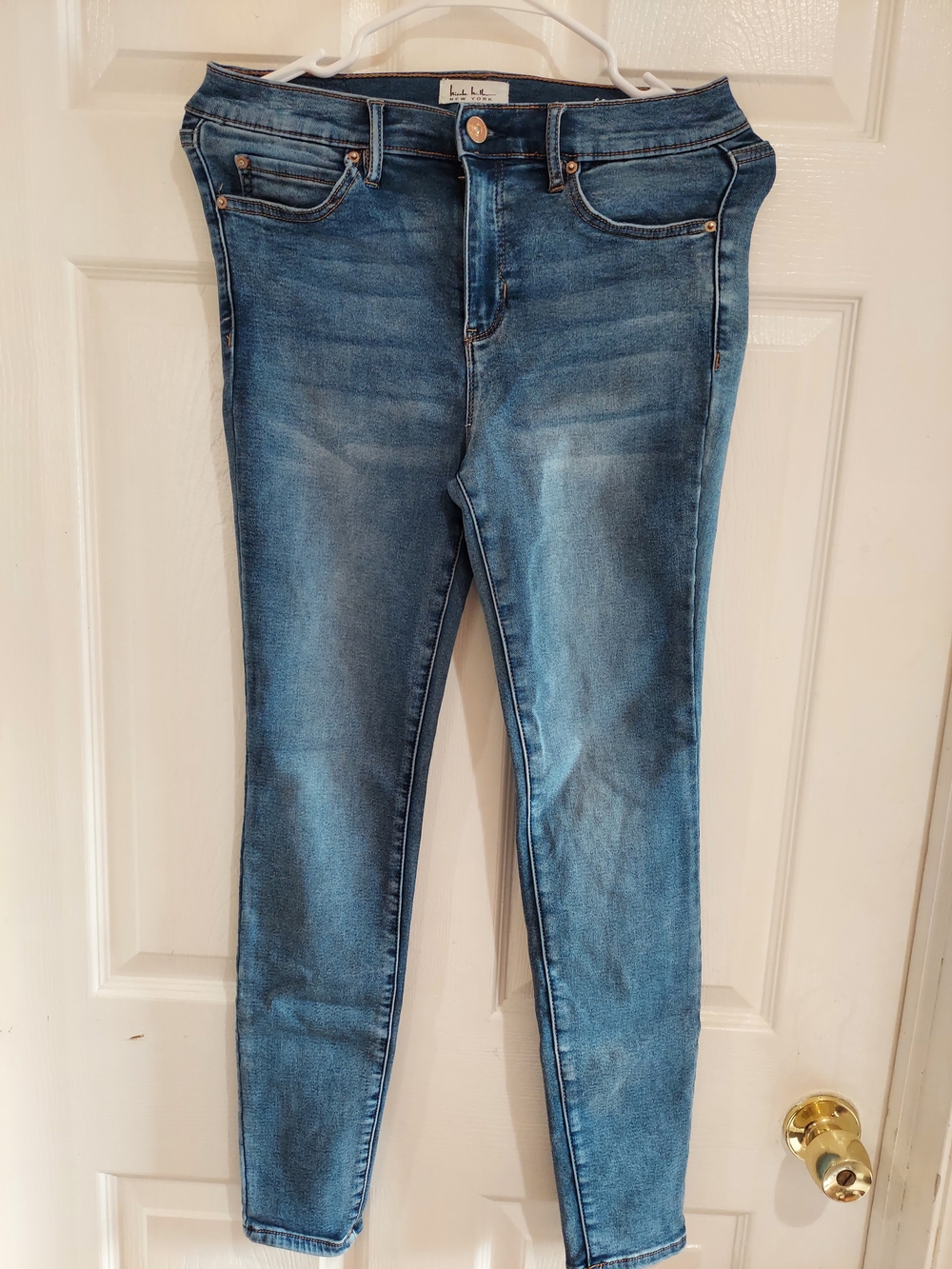 Soho Skinny Jeans in Medium Blue Wash